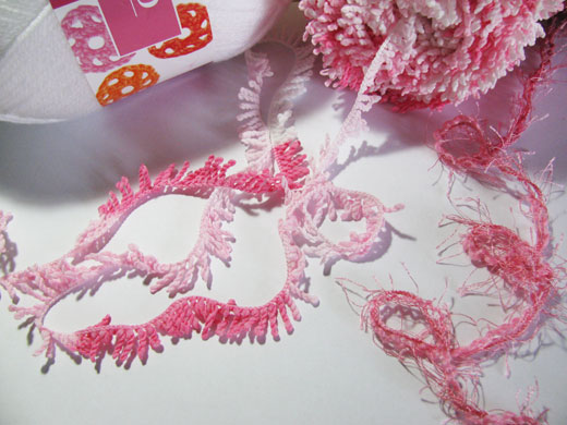 Free knitted sheep pattern - pink yarn